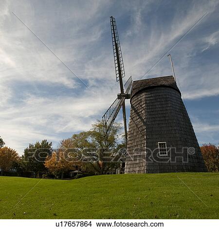 Picture - Hook Windmill, The Hamptons, New York. Fotosearch