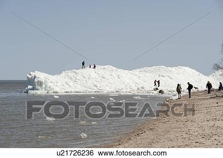 Stock Photograph - Ice formation at Winnipeg Beach, Manitoba, Canada. Fotosearch