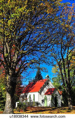 Picture - Arrowtown, South Island New Zealand. Fotosearch