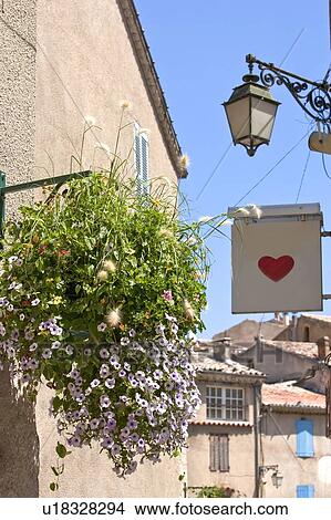 Picture - France, Plateau De Valensole. Fotosearch