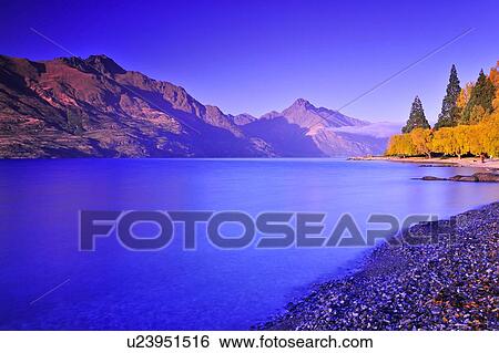 Stock Photograph - Lake Wakatipu, South Island New Zealand. Fotosearch