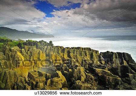 Stock Photograph - Pancake Rocks, South Island New Zealand. Fotosearch
