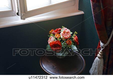 Stock Image - Flowers in vase. Fotosearch