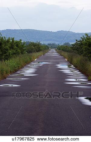 Stock Photography - Wet road. Fotosearch