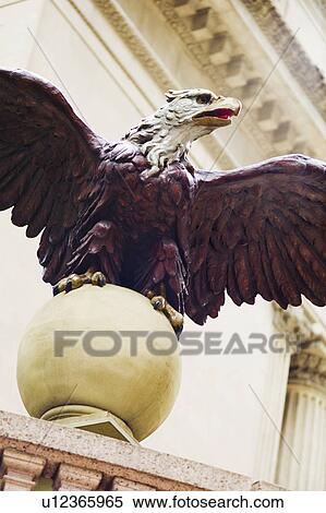 Stock Photography - Eagle statue at Grand Central Station. Fotosearch