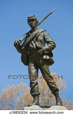 Picture - Statue of union soldier at Vicksburg National Military Park. Fotosearch