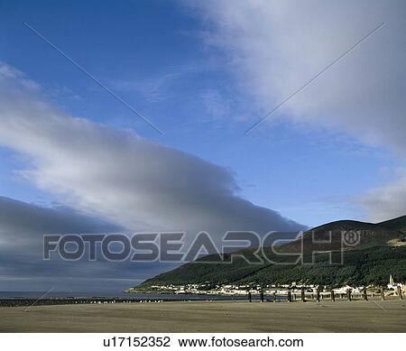 Stock Image - Mountains Of Mourne, Newcastle, Co Down, Ireland. Fotosearch