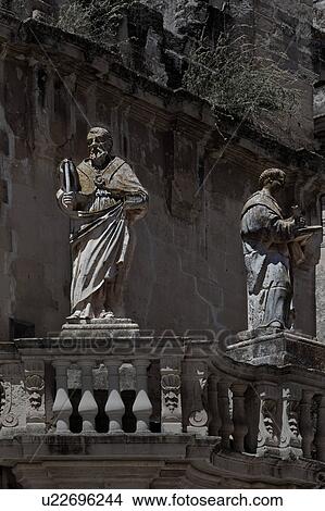 Picture - Balustrade with stone statues of saints at entrance to Piazza del Duomo, monochrome detail, Lecce, Salento, Puglia, Southern Italy. Fotosearch