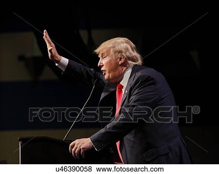 Stock Photo - LAS VEGAS NEVADA, DECEMBER 14, 2015: Republican presidential candidate Donald Trump waves at campaign event at Westgate Las Vegas Resort & Casino the day before the CNN Republican Presidential Debate. Fotosearch
