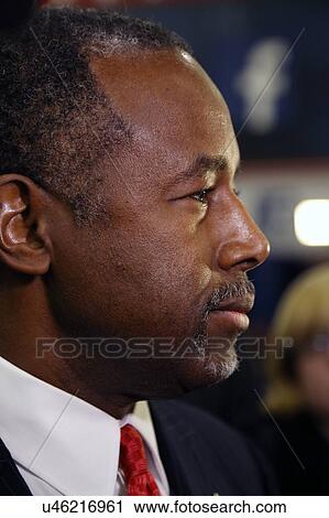 Stock Image - LAS VEGAS, NV, DEC. 15, 2015, closeup profile of Dr. Ben Carson, retired neurosurgeon and 2016 Republican presidential candidate, speaks in the spin room following CNN debate at The Venetian in Las Vegas, Nevada.. Fotosearch