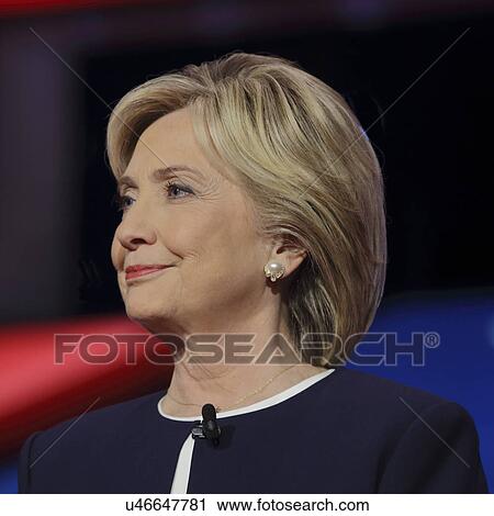 Stock Image - LAS VEGAS, NV - OCTOBER 13 2015: (L-R) Democratic presidential debate features candidate former Secretary of State and U. S. Senator Hillary Clinton at Wynn Las Vegas in first CNN Democratic Debate.. Fotosearch