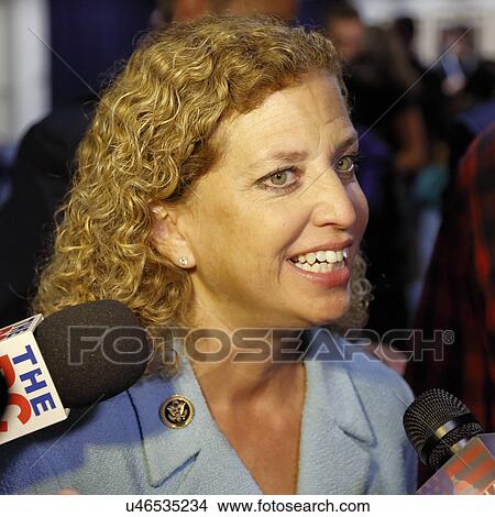 Picture - REAGAN PRESIDENTIAL LIBRARY, SIMI VALLEY, LA, CA - SEPTEMBER 16, 2015 DNC Chair Debbie Wasserman Schultz interviewed during the presidential debates at the Reagan Library. Fotosearch