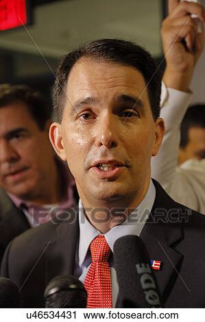 Stock Image - REAGAN PRESIDENTIAL LIBRARY, SIMI VALLEY, LA, CA - SEPTEMBER 16, 2015 Gov. Scott Walker interviewed during the presidential debates at the Reagan Library. Fotosearch