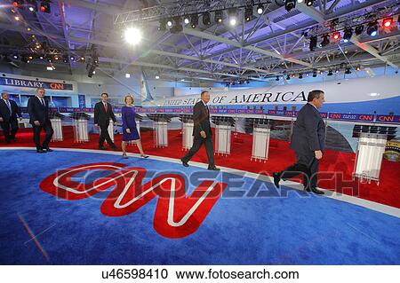 Stock Image - REAGAN PRESIDENTIAL LIBRARY, SIMI VALLEY, LA, CA - SEPTEMBER 16, 2015, Air Force One shows candidates walking on stage for photo, showing (L to R) Donald Trump, Jeb Bush, Scott Walker, Carly Fiorina, Chris Christie.. Fotosearch