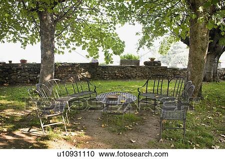 Stock Image - Shaded sitting area. Fotosearch