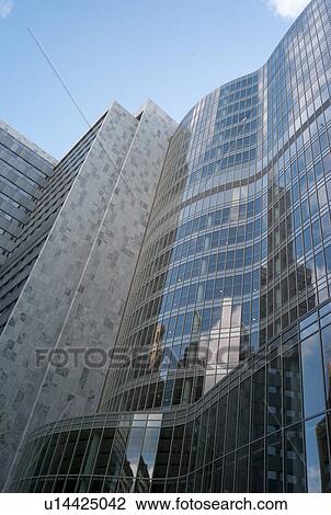 Stock Image - Mayo Clinic, Gonda building in Rochester, Minnesota, USA. Fotosearch