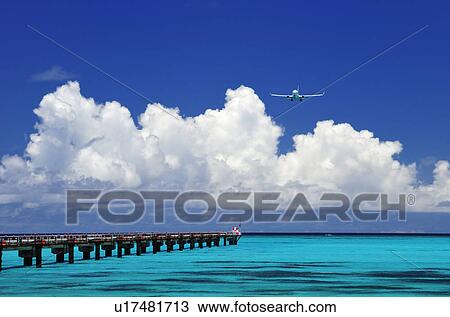 Airplane Landing at Shimojishima View Large Photo Image Stock Image - Airplane Landing at Shimojishima. Fotosearch