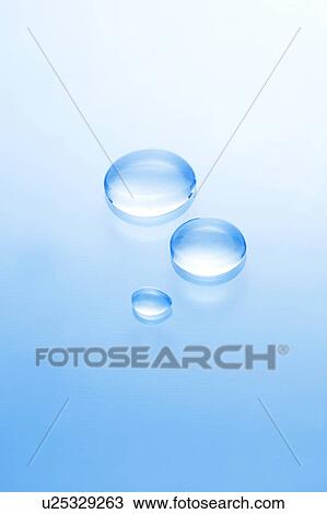 Stock Image - Droplets of water. Fotosearch