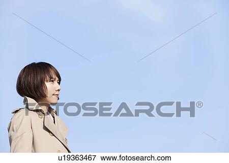 Stock Photo - Profile of a businesswoman. Fotosearch
