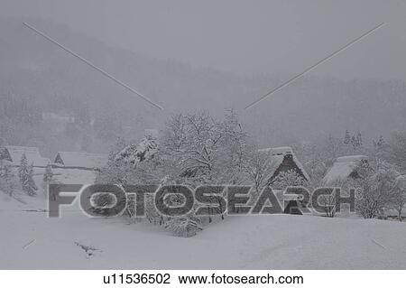 Stock Image - Snowy Shirakawa-go. Fotosearch