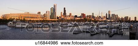 Stock Photograph - USA, Illinois, Chicago harbor and skyline. Fotosearch