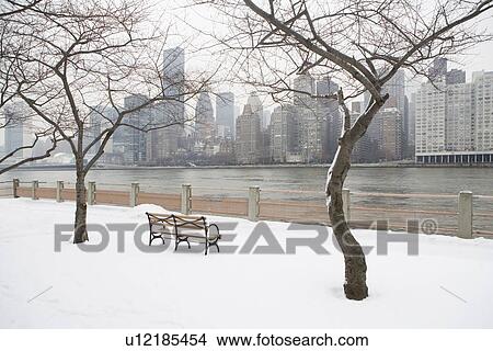 USA, New York City, Manhattan in winter View Large Photo Image Picture - USA, New York City, Manhattan in winter. Fotosearch