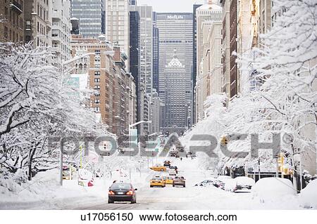 USA, New York City, Park Avenue in winter View Large Photo Image Stock Image - USA, New York City, Park Avenue in winter. Fotosearch