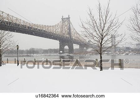 USA, New York City, Queensboro Bridge in winter View Large Photo Image Picture - USA, New York City, Queensboro Bridge in winter. Fotosearch