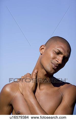 Picture - Shoulder pain. Fotosearch