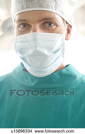 Picture - Surgeon. Fotosearch