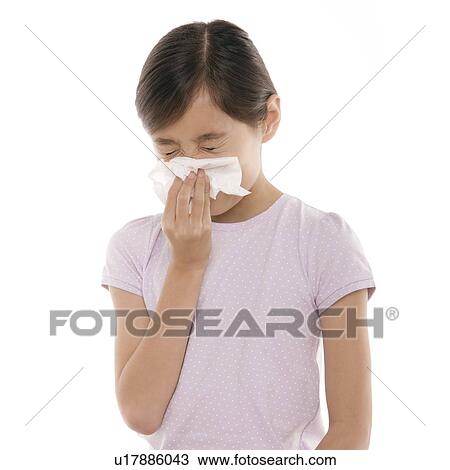 女の子 くしゃみをする ストックイメージ U Fotosearch