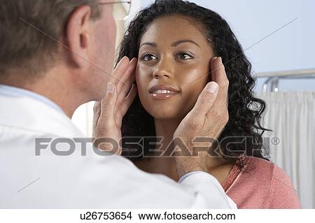 Picture - Cosmetic surgery. Fotosearch