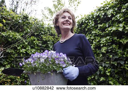 Stock Image - Gardening. Fotosearch