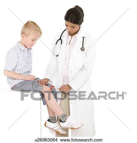 Knee reflex test View Large Photo Image Picture - Knee reflex test. Fotosearch