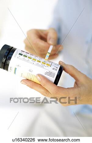 Stock Photograph - Urine analysis in pregnancy. Fotosearch
