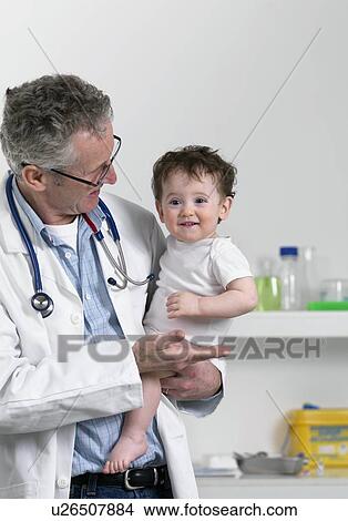 Picture - Paediatric examination. Fotosearch