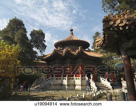 Picture - Tourists at the Pavilion Of Ten Thousand Spring Seasons, Imperial Garden, Forbidden City, Beijing, China. Fotosearch