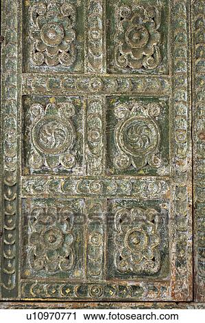 Stock Image - Details of a door in Museo De Arte Precolombino, Cuzco, Peru. Fotosearch
