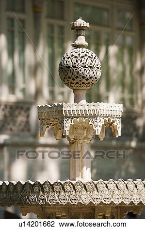 Stock Image - Turkey, Istanbul, Topkapi Palace fountain. Fotosearch