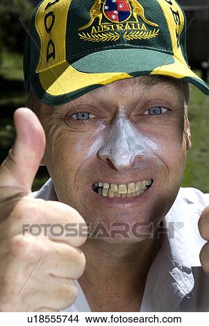 Picture - Cricketer. Fotosearch