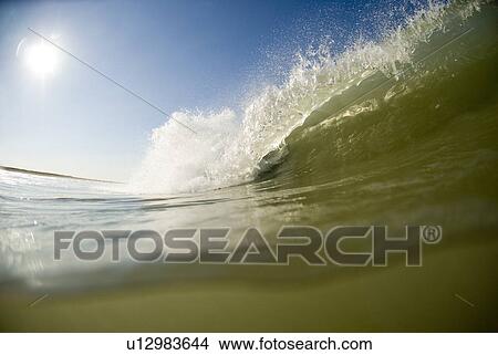 Picture - Cresting wave. Fotosearch