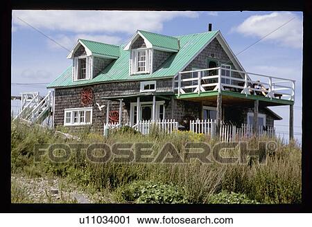 Stock Image - Shore house. Fotosearch