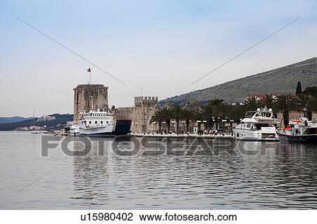 Stock Image - Fort Kamerlengo and Harbour. Fotosearch