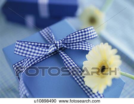 Stock Image - Gift box. Fotosearch