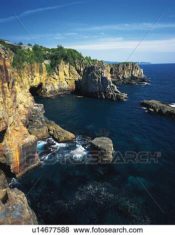 Sandanpeki Dokutsu (Sandanpeki Cave) View Large Photo Image Stock Photo - Sandanpeki Dokutsu (Sandanpeki Cave). Fotosearch