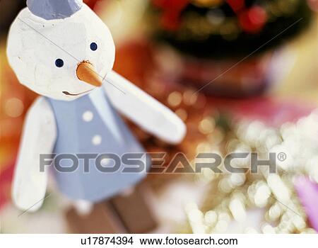 Picture - Snowman figurine. Fotosearch