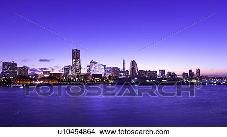 Picture - Minato Mirai at Twilight. Fotosearch