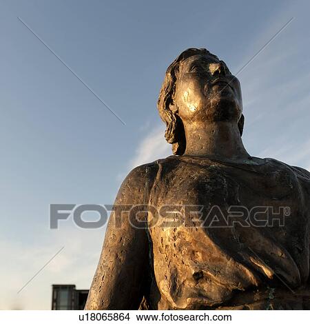 Picture - Close-up of Kirsten Flagstad statue, Oslo Opera House, Oslo, Norway. Fotosearch