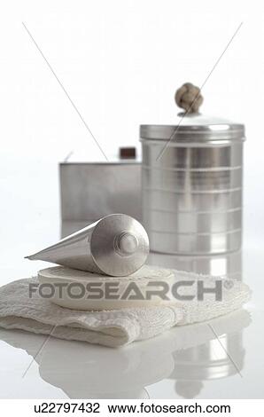 Stock Image - Men's Spa: Beauty accessories. Fotosearch