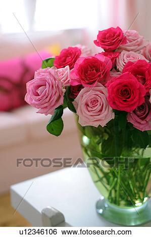 Stock Photograph - Bunch of roses. Fotosearch